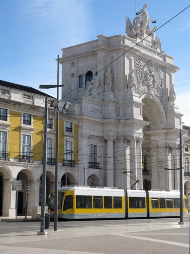 The electric tram out to Belem.